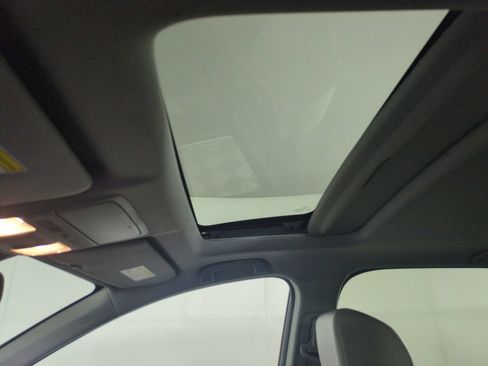 Used 2017 Honda CR-V Touring image 20