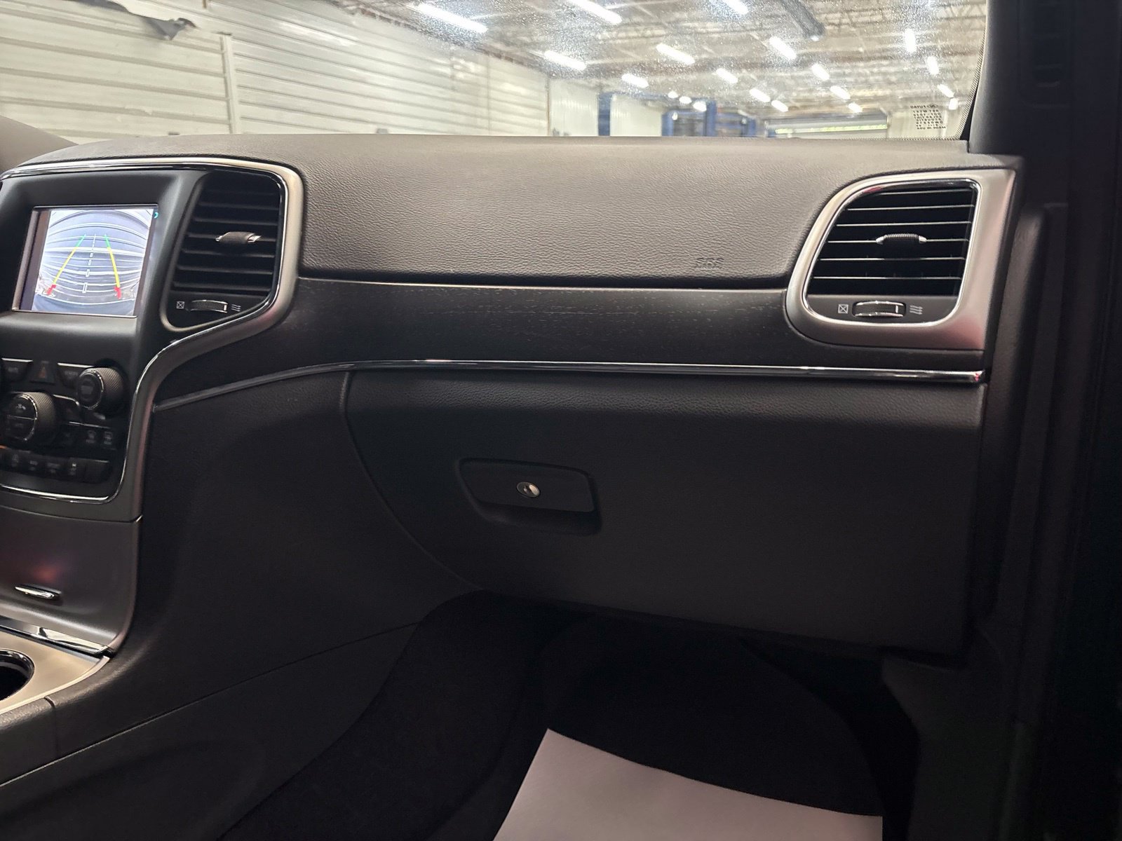Used 2018 Jeep Grand Cherokee Limited AWD/4WD image 28