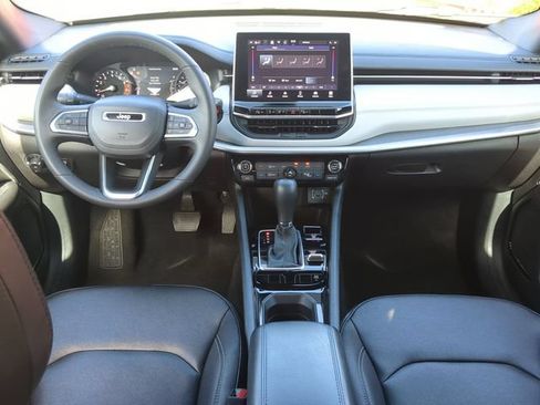 Used 2025 Jeep Compass Limited AWD/4WD image 14