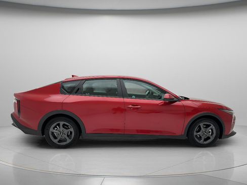 Used 2025 Kia K4 FWD image 4