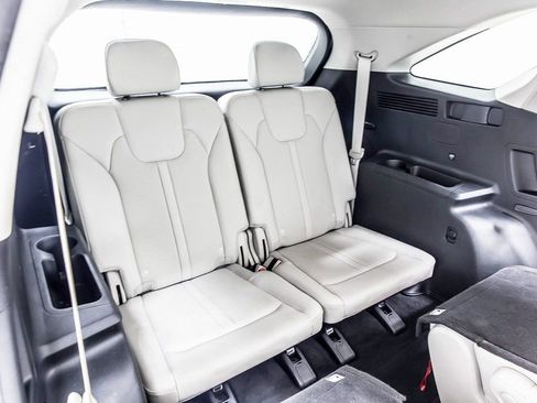 Used 2023 Kia Sorento EX image 36