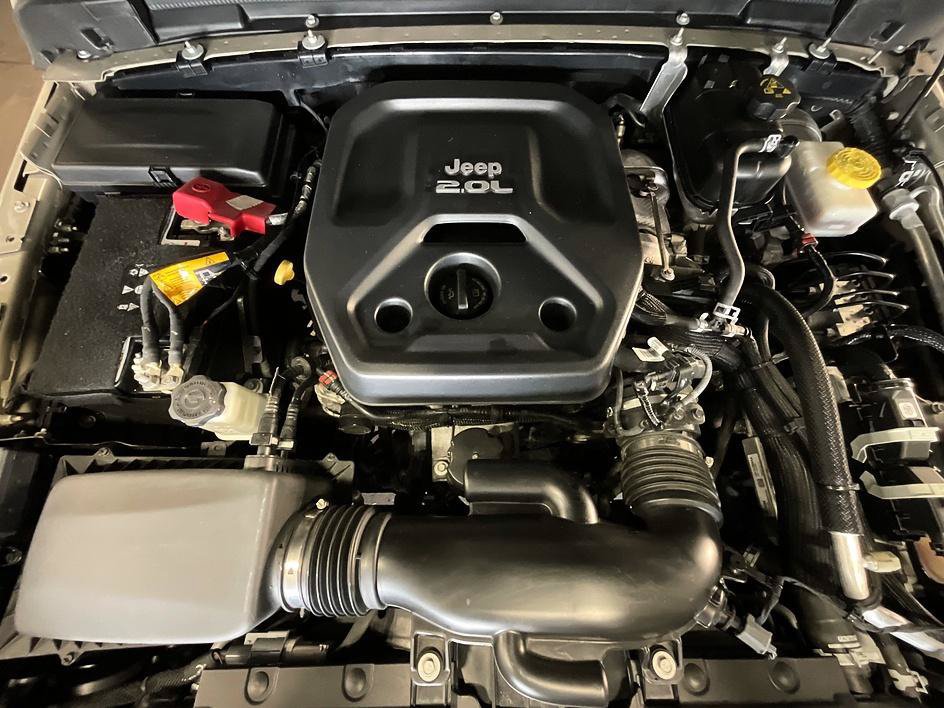 Used 2022 Jeep Wrangler Unlimited Sport AWD/4WD image 8