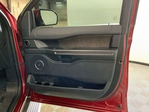 Used 2018 Ford Expedition Max Limited image 26
