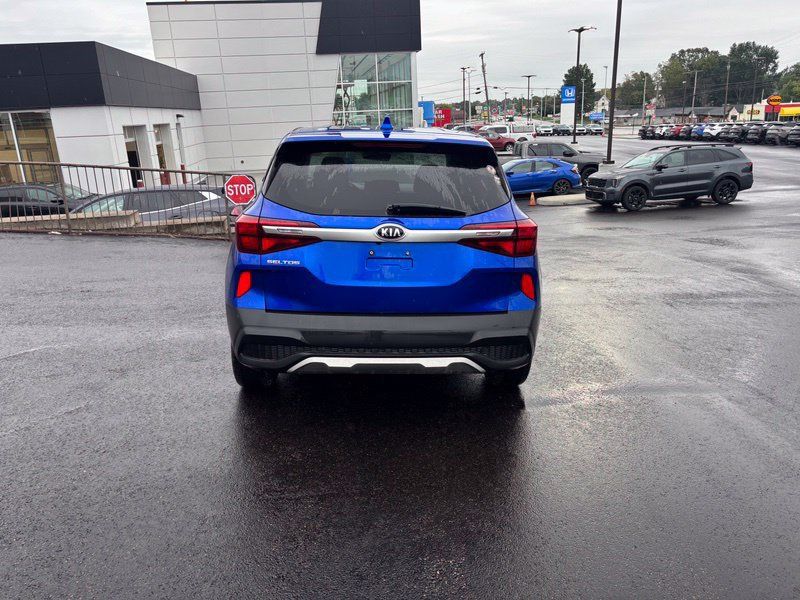 Used 2021 Kia Seltos LX AWD/4WD image 7