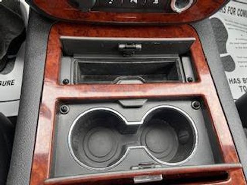 Used 2011 Chevrolet Tahoe LTZ image 41