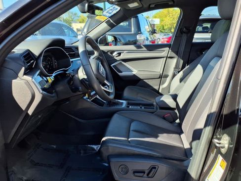 Used 2025 Audi Q3 2.0T Premium image 11