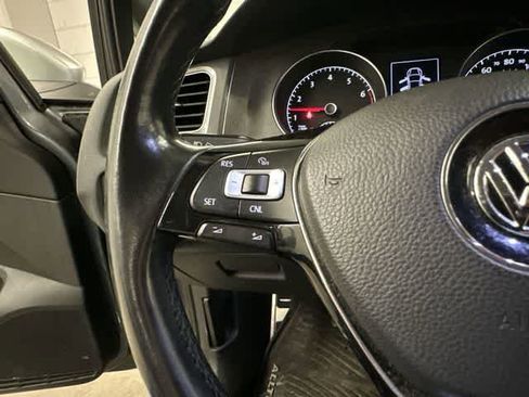 Used 2017 Volkswagen Golf Alltrack SE image 9