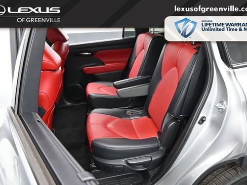Used 2023 Toyota Highlander XSE FWD image 26