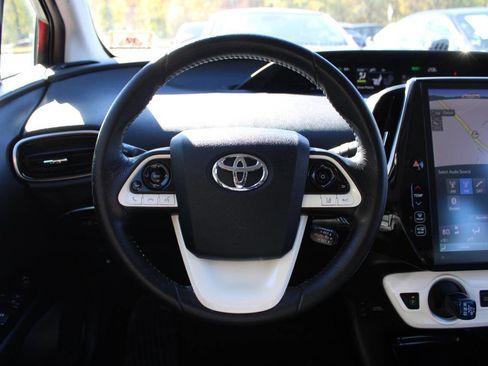 Used 2017 Toyota Prius Prime Premium image 36