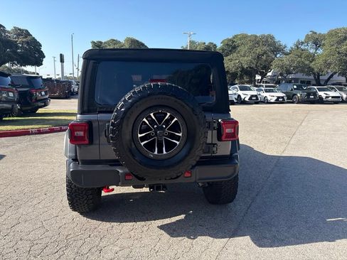 Used 2024 Jeep Wrangler Unlimited Rubicon w/ XTREMEE 35" Tire Package AWD/4WD image 4