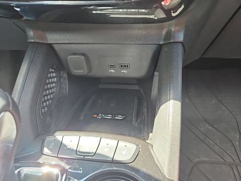 Used 2024 Chevrolet TrailBlazer LT w/ Convenience Package FWD image 14