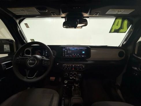Used 2024 Jeep Wrangler Unlimited Sport AWD/4WD image 14