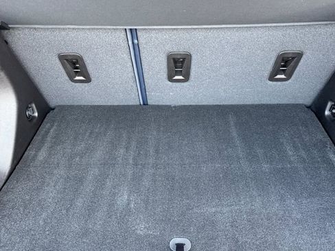 Used 2023 Chevrolet Bolt EUV Premier image 17