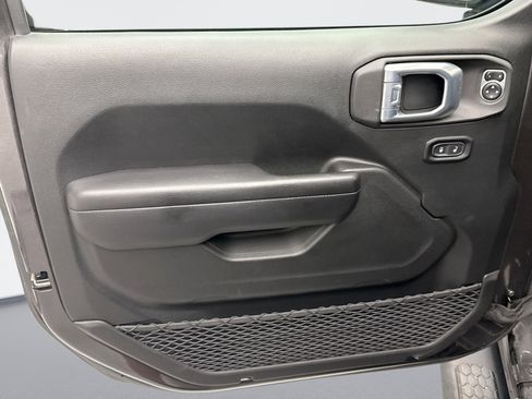 Used 2021 Jeep Wrangler Unlimited Sport image 9