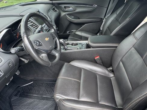 Used 2018 Chevrolet Impala LT FWD image 10