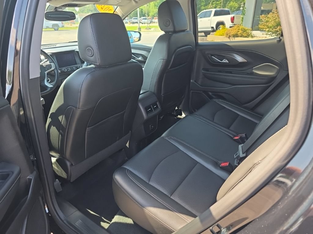 Used 2024 GMC Terrain SLT AWD/4WD image 25