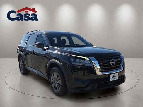 Used 2024 Nissan Pathfinder SV FWD image 4