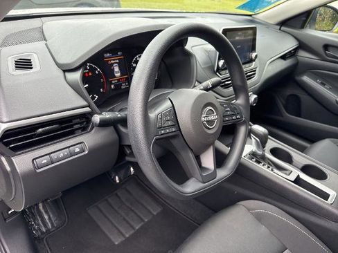 Certified 2025 Nissan Altima 2.5 S image 17