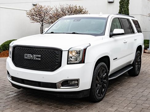 Used 2018 GMC Yukon SLT AWD/4WD image 1