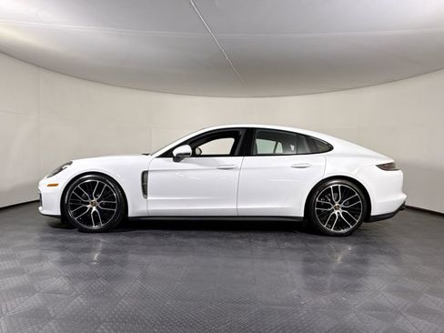 Certified 2023 Porsche Panamera 4 Platinum Edition AWD/4WD image 2
