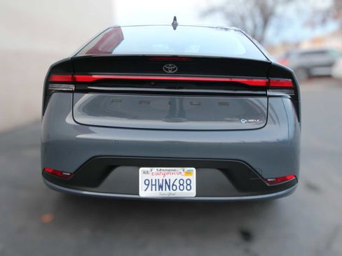 Used 2023 Toyota Prius LE image 8