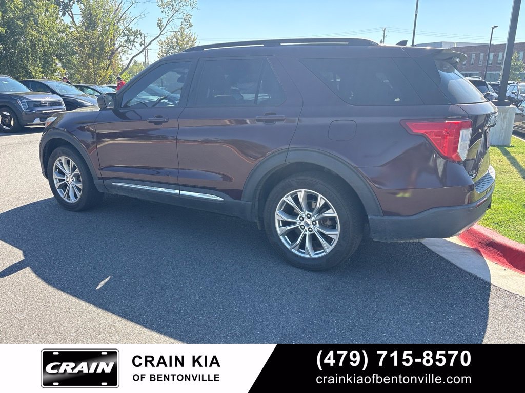 Used 2022 Ford Explorer XLT w/ Equipment Group 202A AWD/4WD image 3
