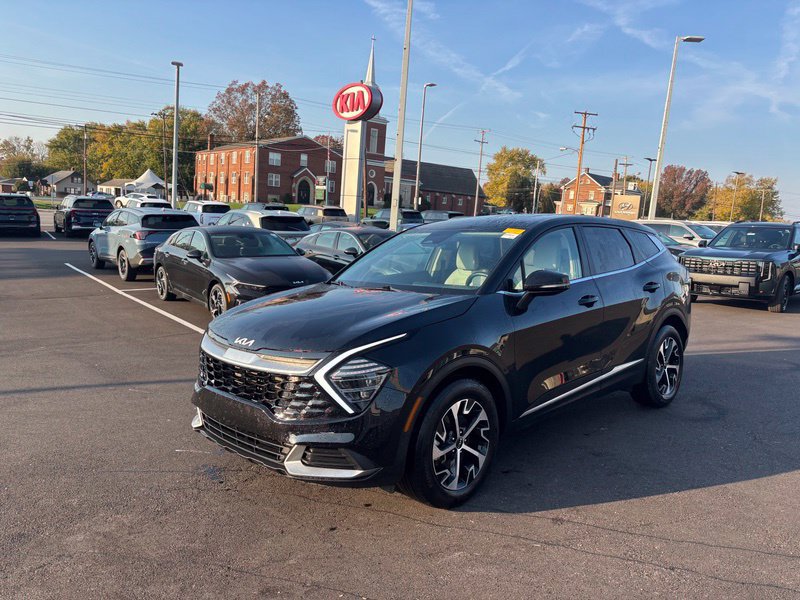 Certified 2024 Kia Sportage EX FWD image 3