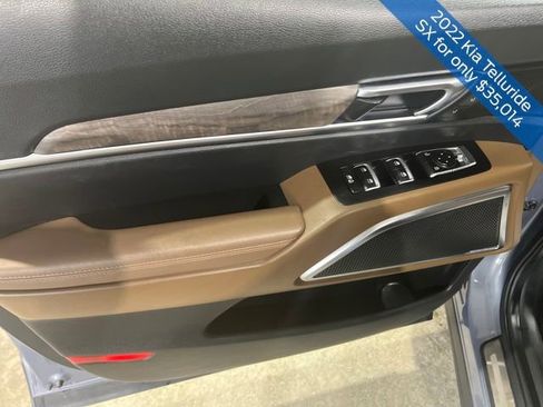 Used 2022 Kia Telluride SX w/ SX Prestige Package image 11