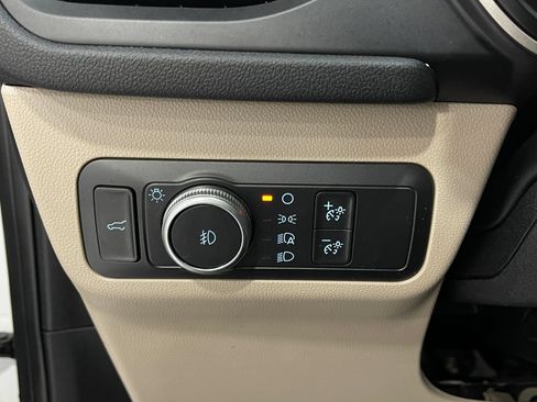 Used 2020 Ford Escape SEL FWD image 22