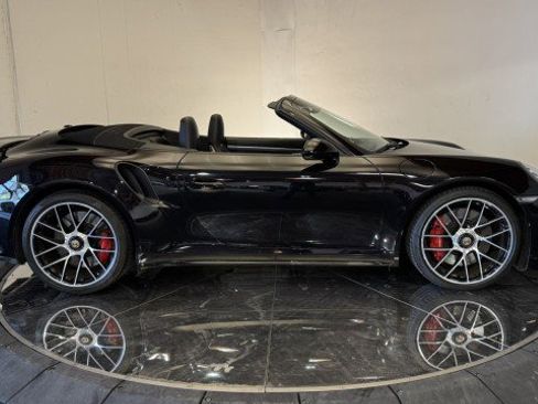 Used 2019 Porsche 911 Turbo image 32