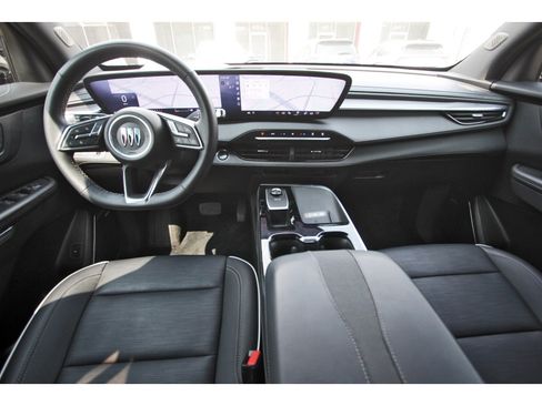 Used 2025 Buick Enclave Sport Touring w/ Trailering Package, 5000 lbs. FWD image 11