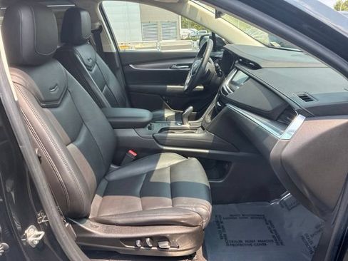 Used 2017 Cadillac XT5 Premium Luxury AWD/4WD image 28