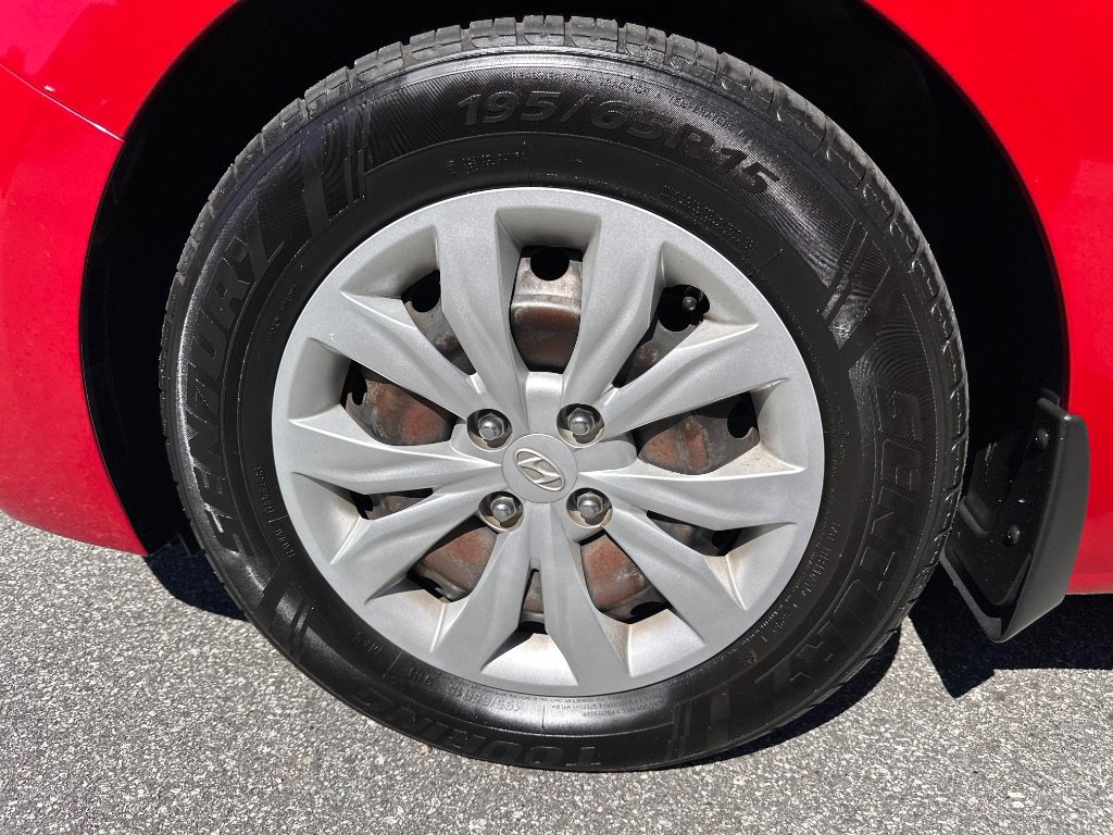 Used 2022 Hyundai Accent SE FWD image 39