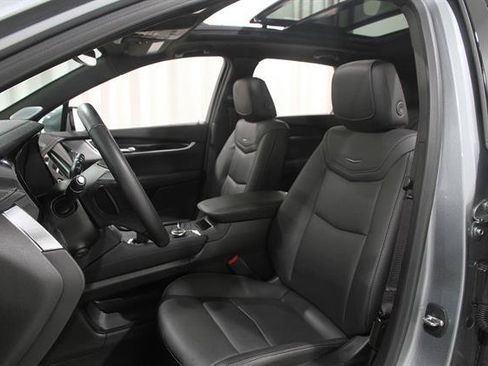 Used 2024 Cadillac XT5 Premium Luxury AWD/4WD image 5