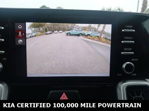 Used 2023 Kia Sorento LX image 16