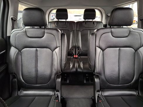 Used 2023 Jeep Grand Cherokee L Limited image 19