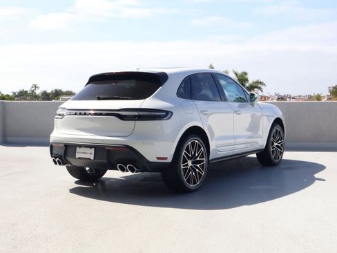 New 2026 Porsche Macan image 9