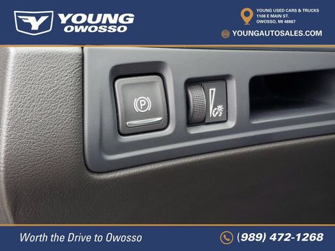 Certified 2023 Cadillac XT5 Premium Luxury FWD image 11