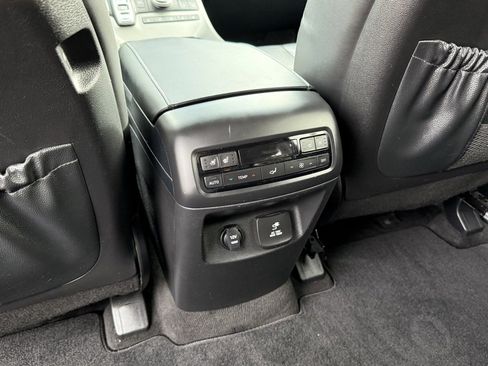 Used 2021 Hyundai Palisade Limited w/ Cargo Package image 28