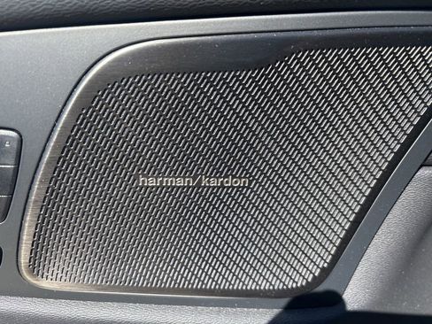 Used 2024 Volvo XC60 T8 Ultimate w/ Protection Package Premier image 16