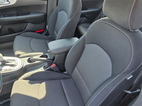 Used 2023 Kia Forte LXS image 11