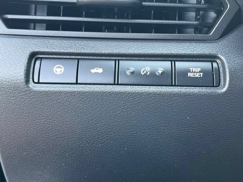Used 2023 Nissan Altima 2.5 SL AWD/4WD image 17