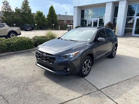 Used 2024 Subaru Crosstrek 2.0i Premium AWD/4WD image 3