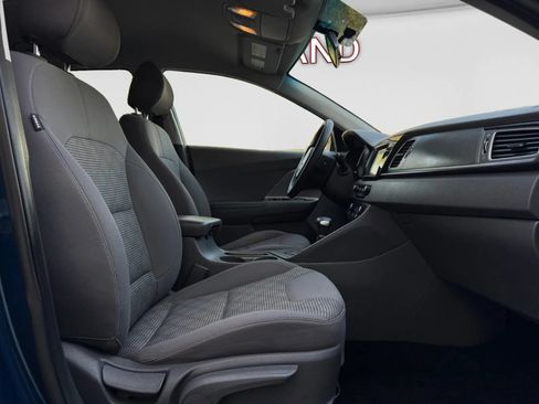 Used 2019 Kia Niro LX FWD image 24