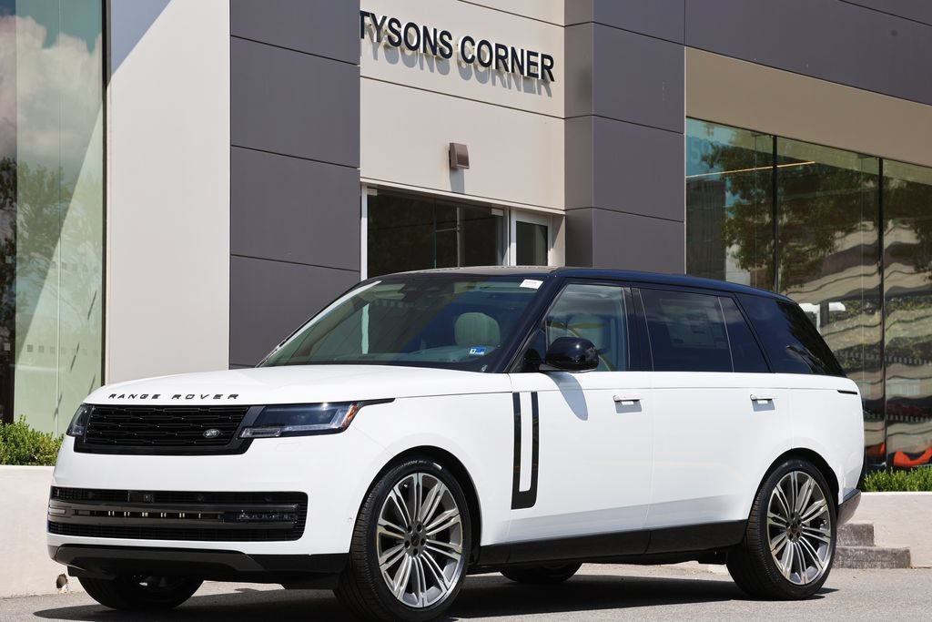 New 2026 Land Rover Range Rover Long Wheelbase SE AWD/4WD image 1
