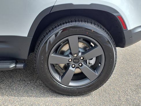 New 2026 Land Rover Defender 110 S image 33