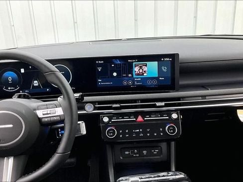 Used 2025 Hyundai Tucson Limited image 7