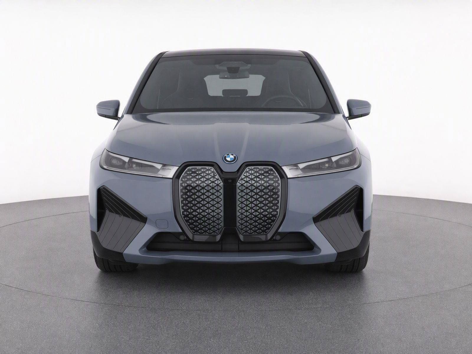 Used 2024 BMW iX xDrive50 w/ Sport Package AWD/4WD image 2
