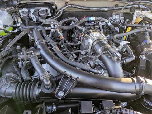 New 2025 Ford Bronco Badlands image 17