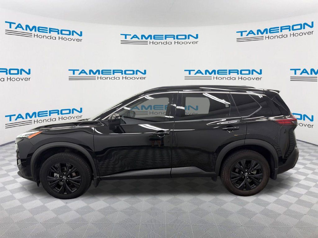 Used 2023 Nissan Rogue SV w/ SV Premium B Package FWD image 2
